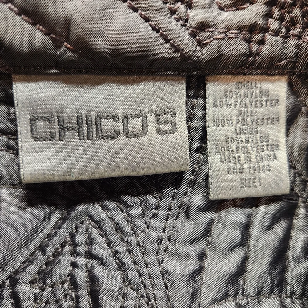 Chico's Silver Metallic Quilted‎ Embroidered Lightweight Jacket Blazer Elegant M